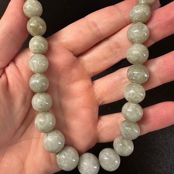 24" Solid nephrite jade graduated bead necklace! - Picture 2 of 8